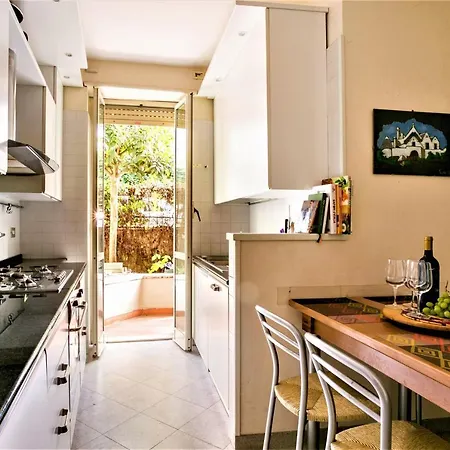 Appartamento -the Vatican Relais- San Pietro District And Free Parking Roma